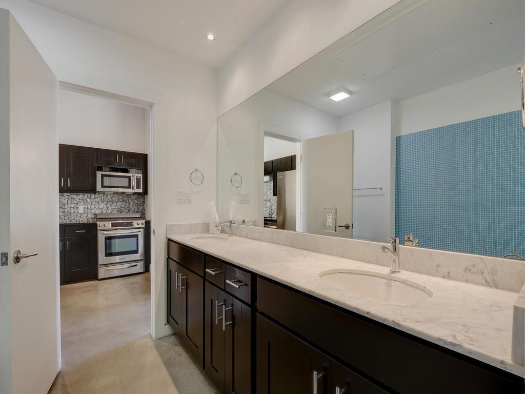 2205 N Lamar BLVD # 521