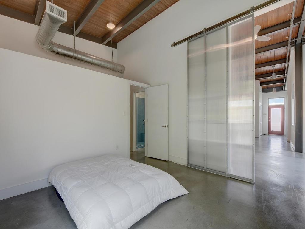 2205 N Lamar BLVD # 521