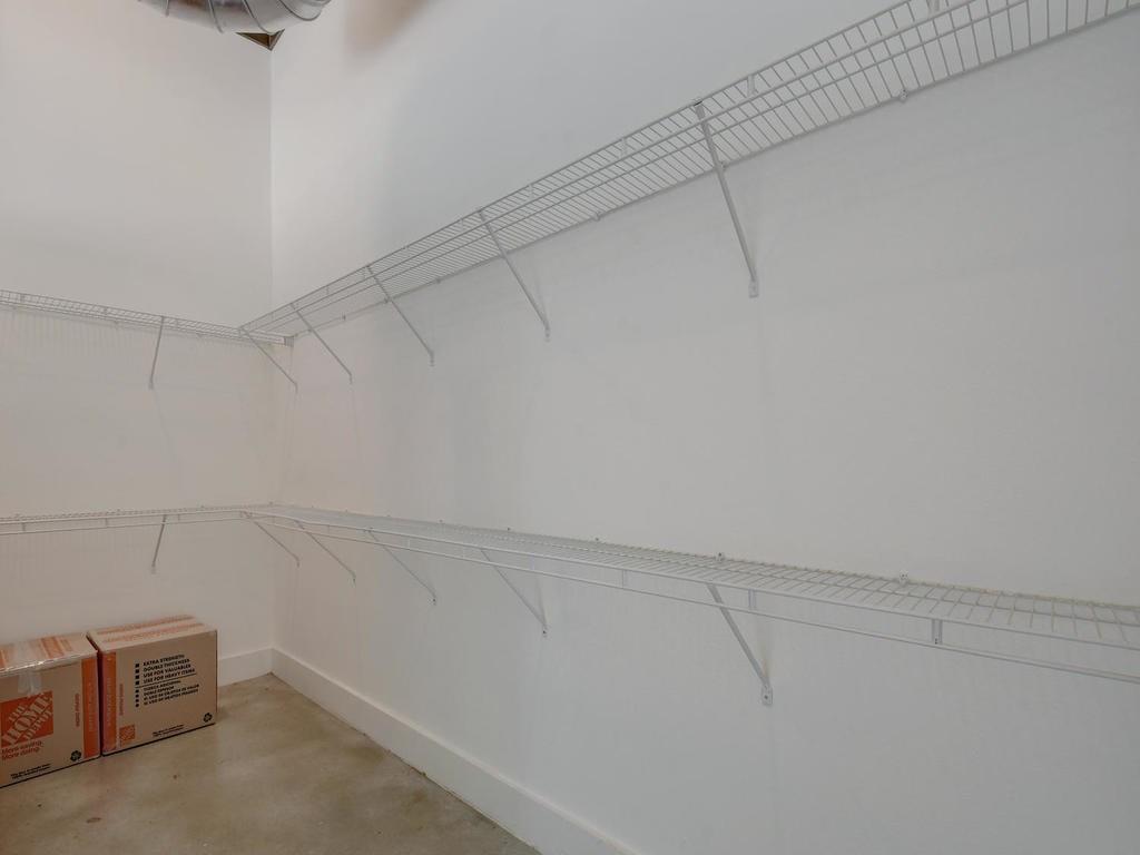 2205 N Lamar BLVD # 521