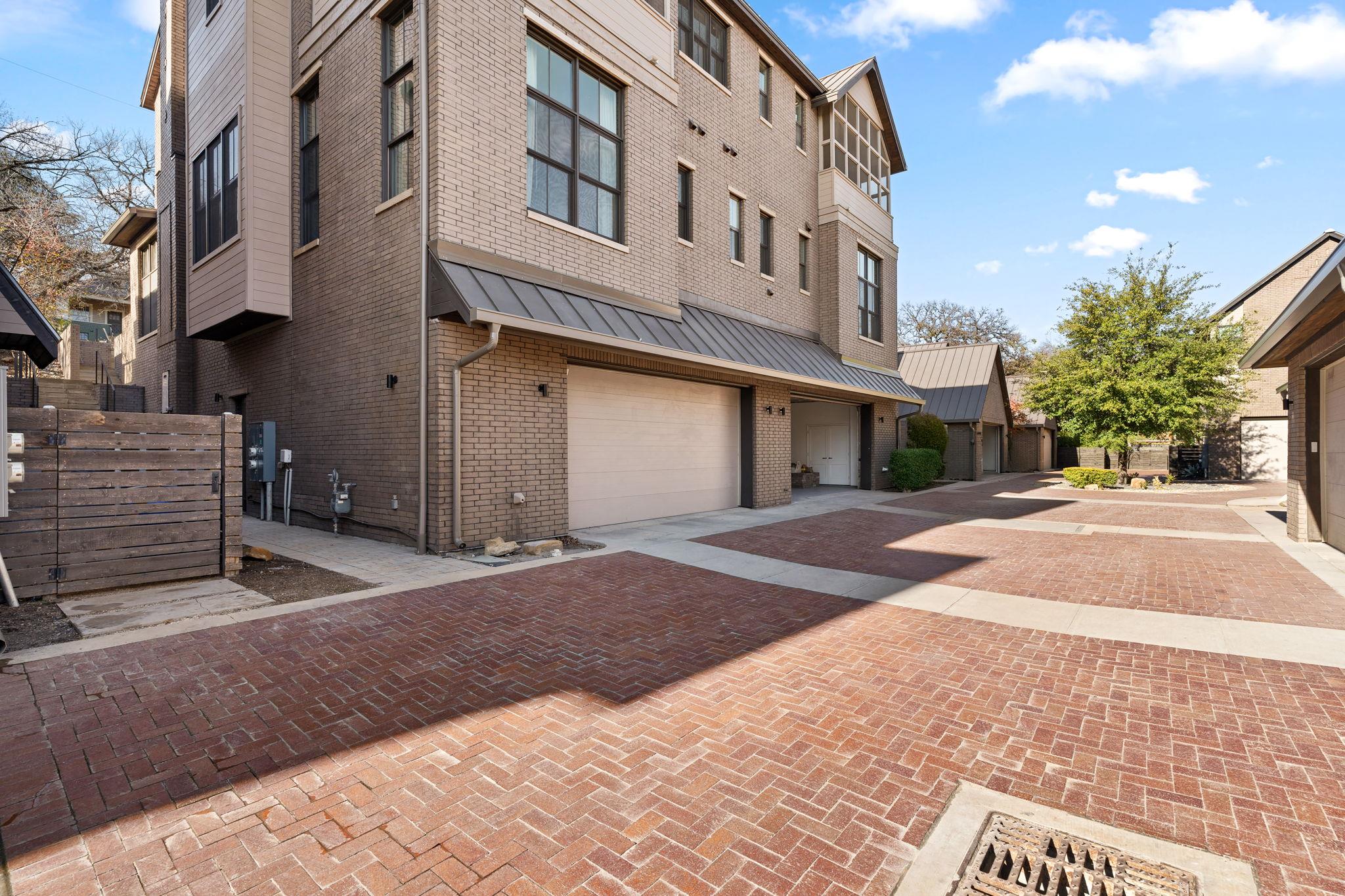 615 Harthan ST # E9