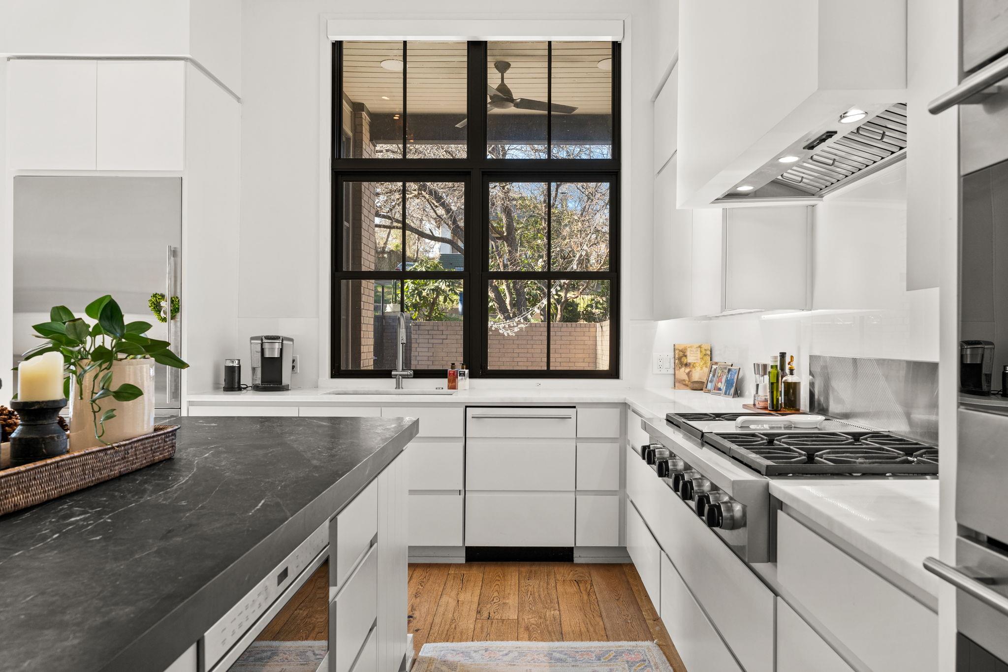 615 Harthan ST # E9