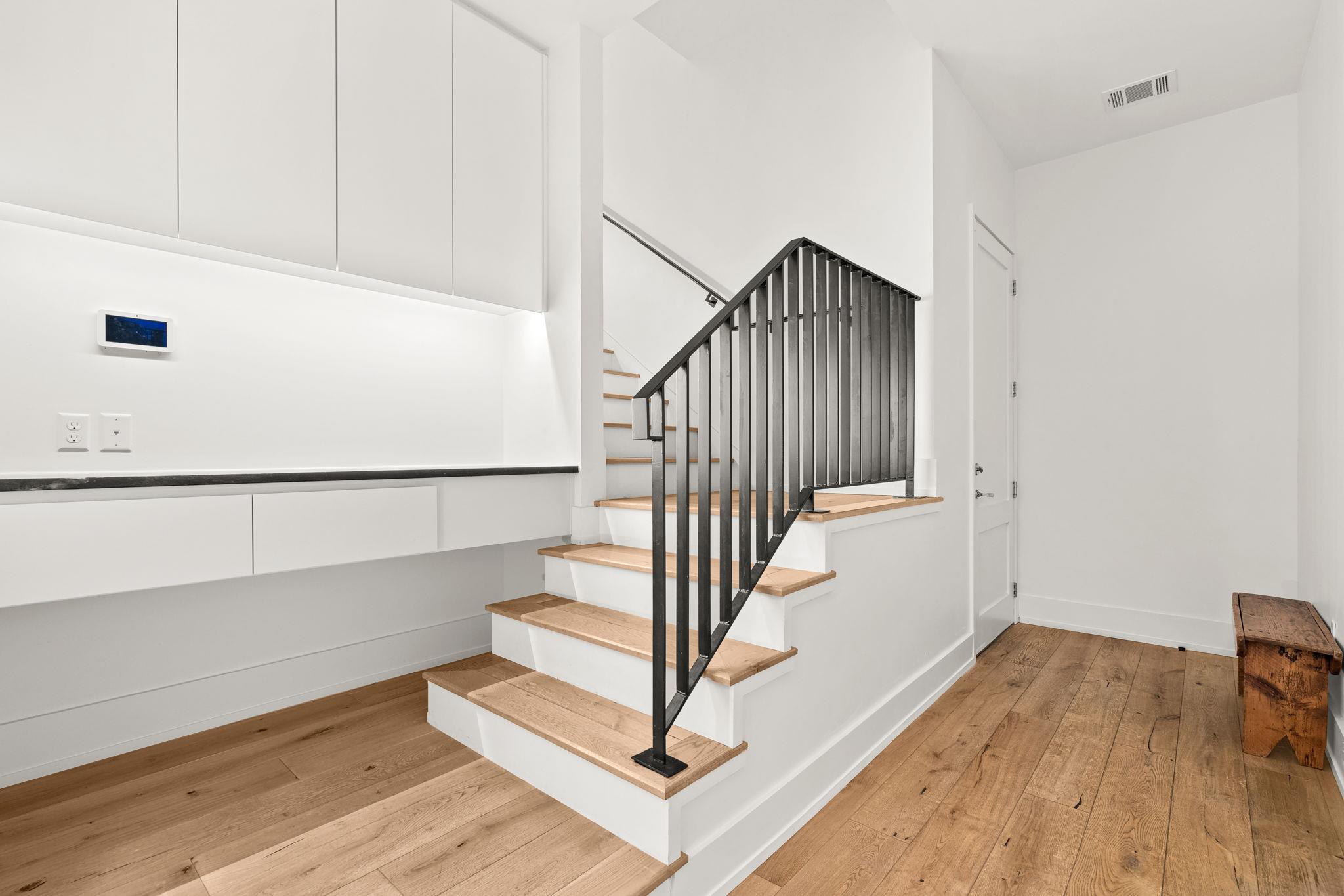 615 Harthan ST # E9