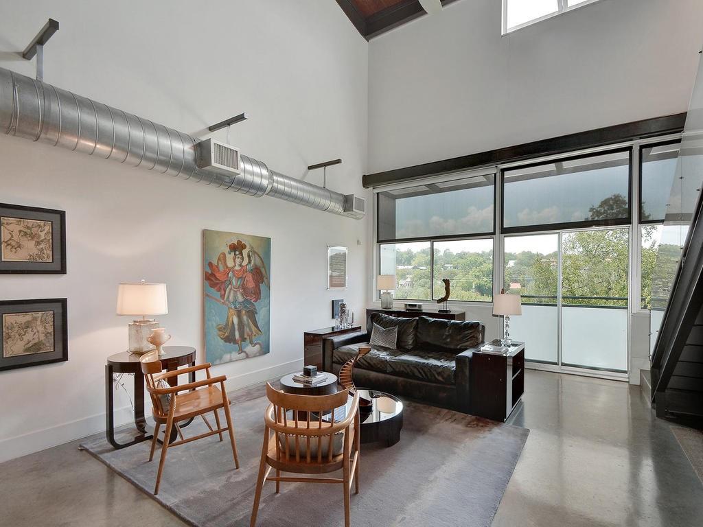 2205 N Lamar BLVD # 224