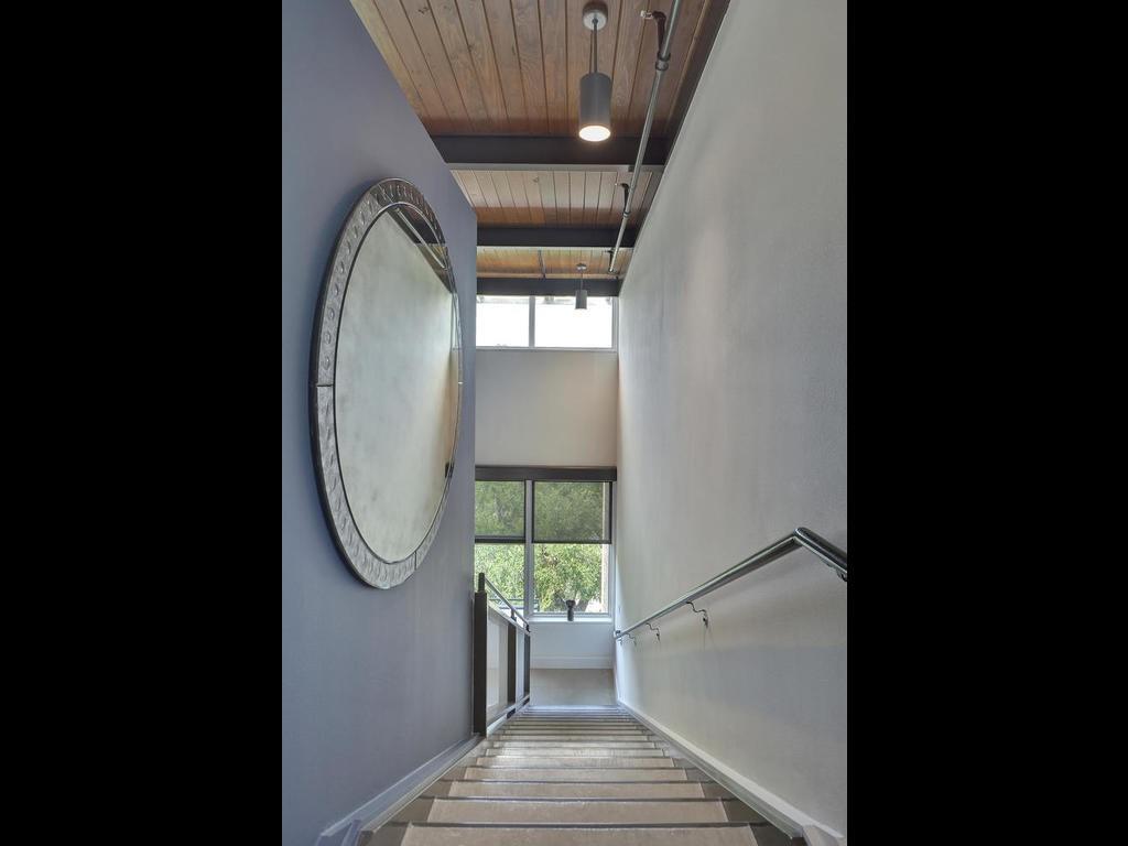 2205 N Lamar BLVD # 224