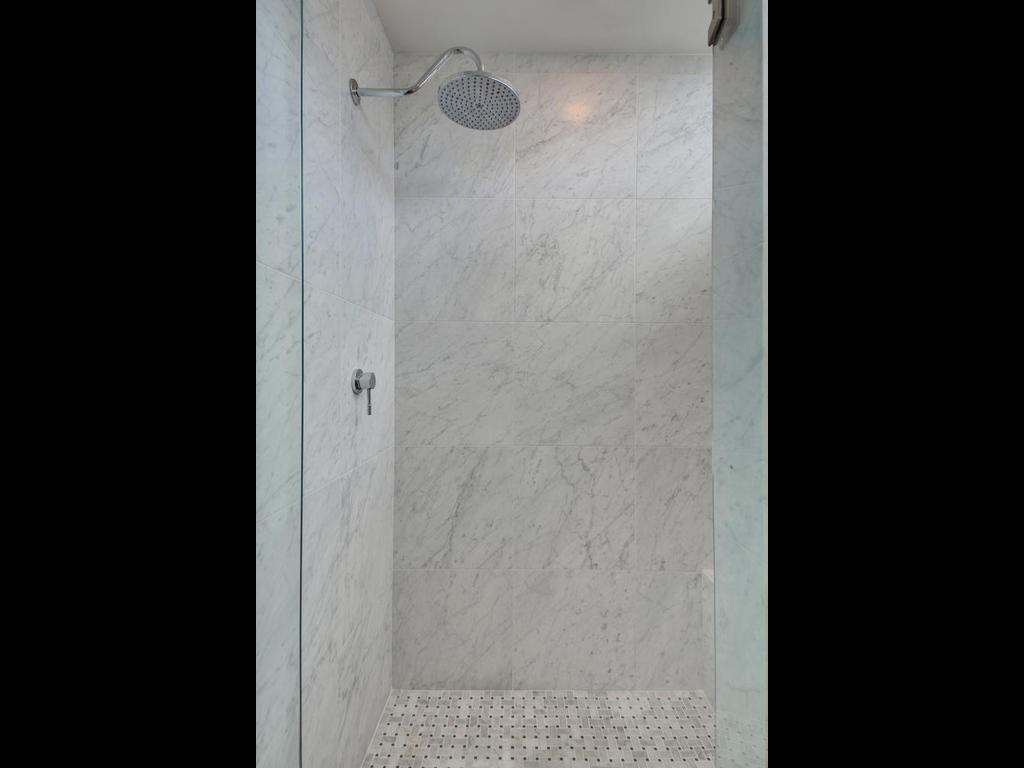 2205 N Lamar BLVD # 224