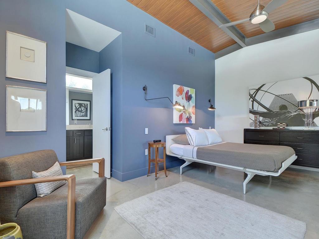 2205 N Lamar BLVD # 224