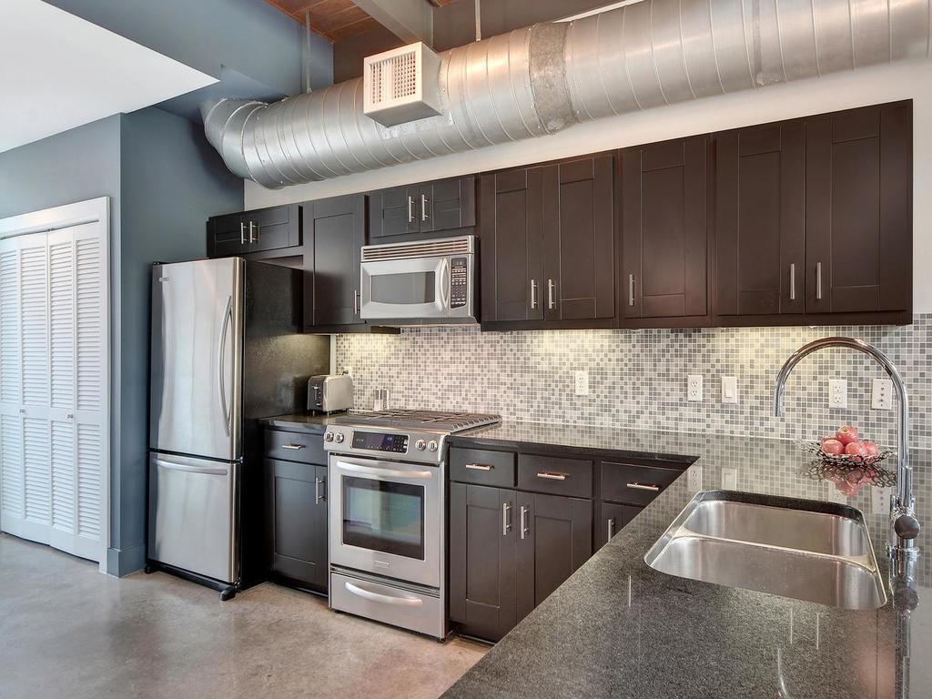 2205 N Lamar BLVD # 224