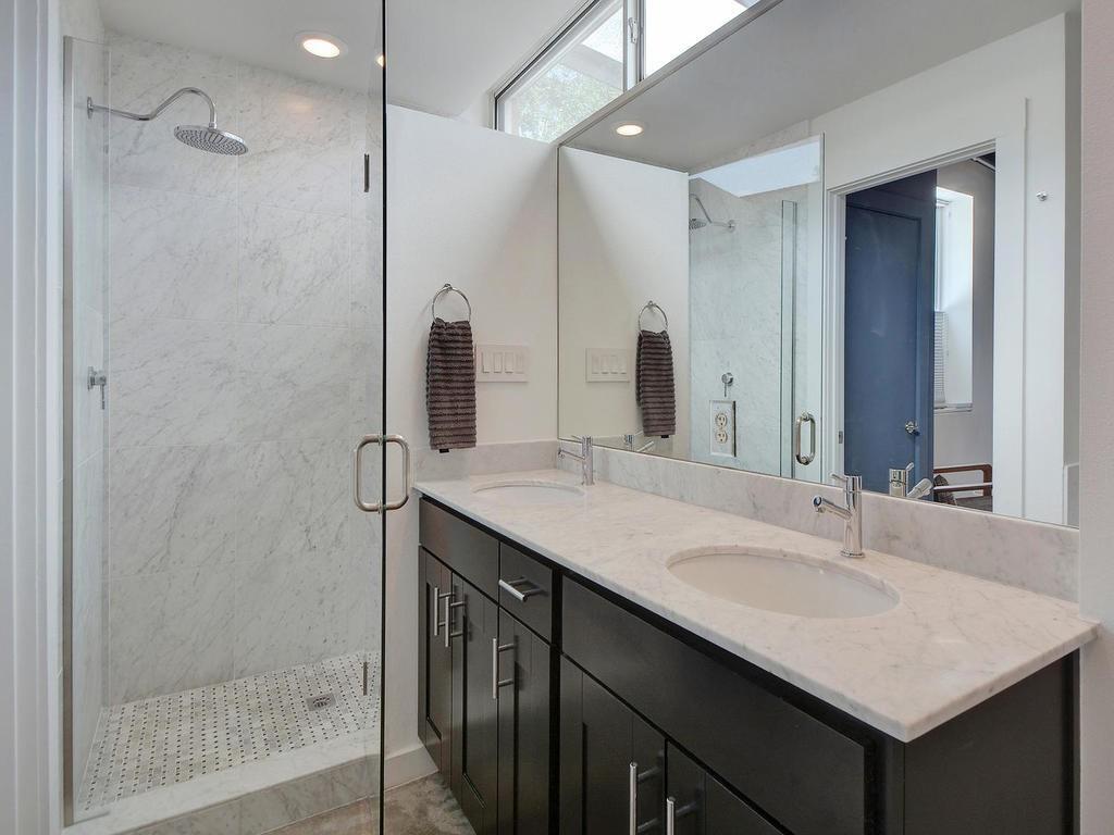 2205 N Lamar BLVD # 224