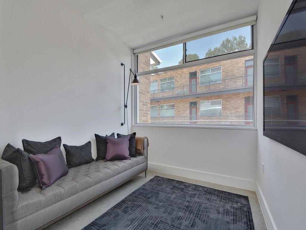 2205 N Lamar BLVD # 224