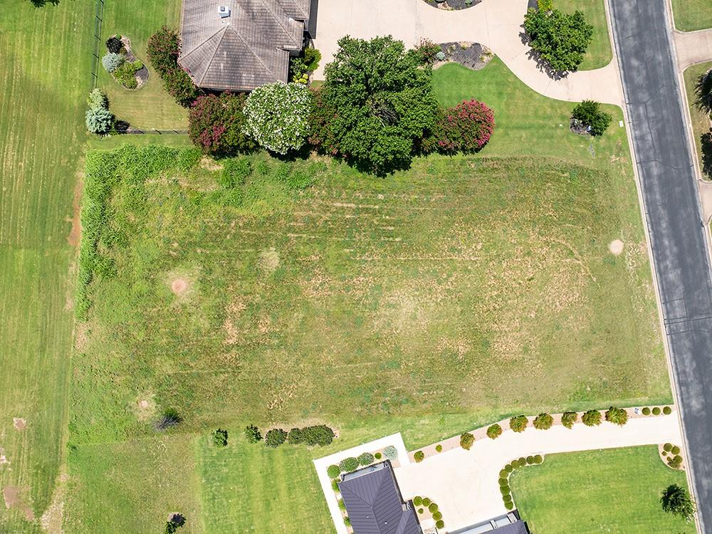 2209 Lauren DR