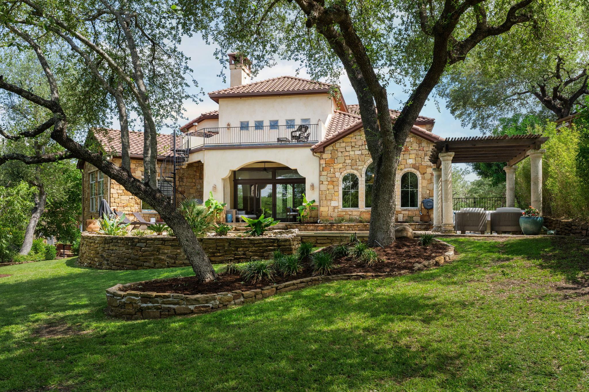 7220 Oak Shores DR