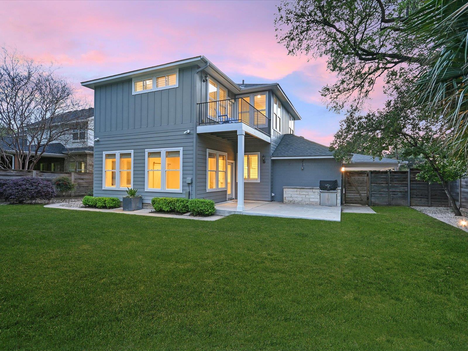 2517 Exposition BLVD