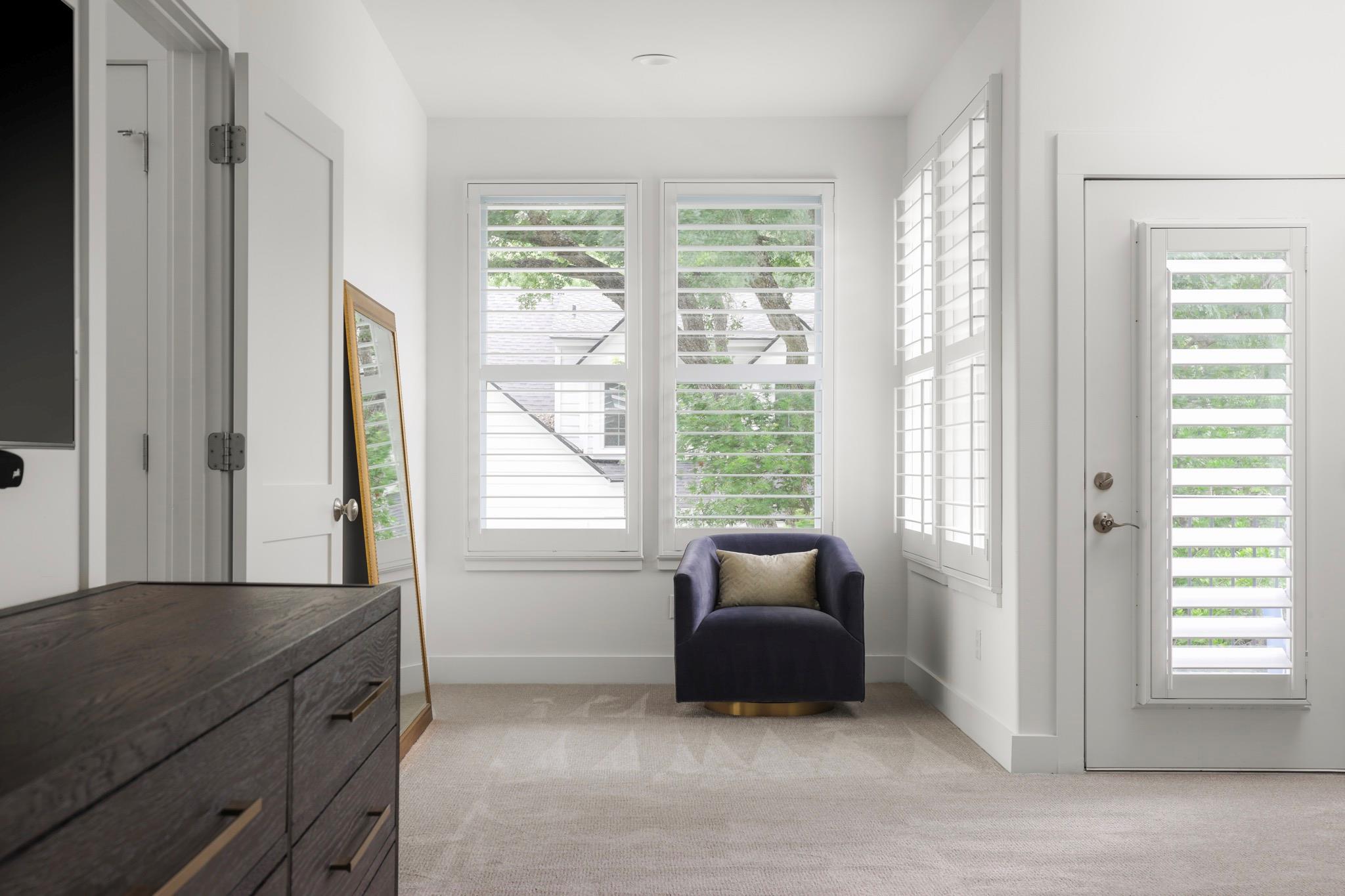 2517 Exposition BLVD