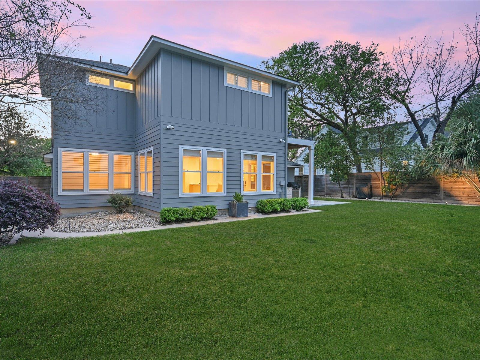 2517 Exposition BLVD