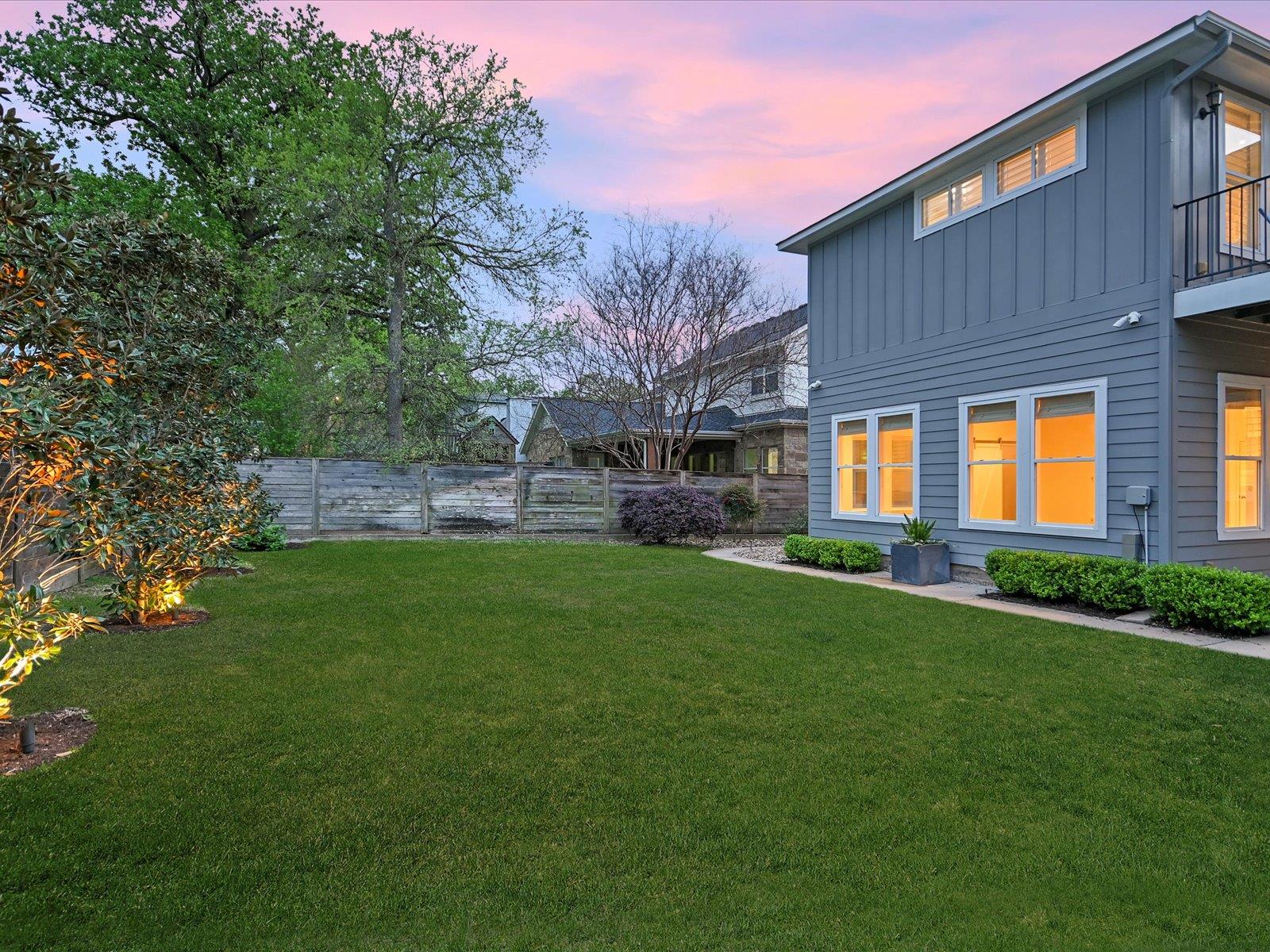 2517 Exposition BLVD