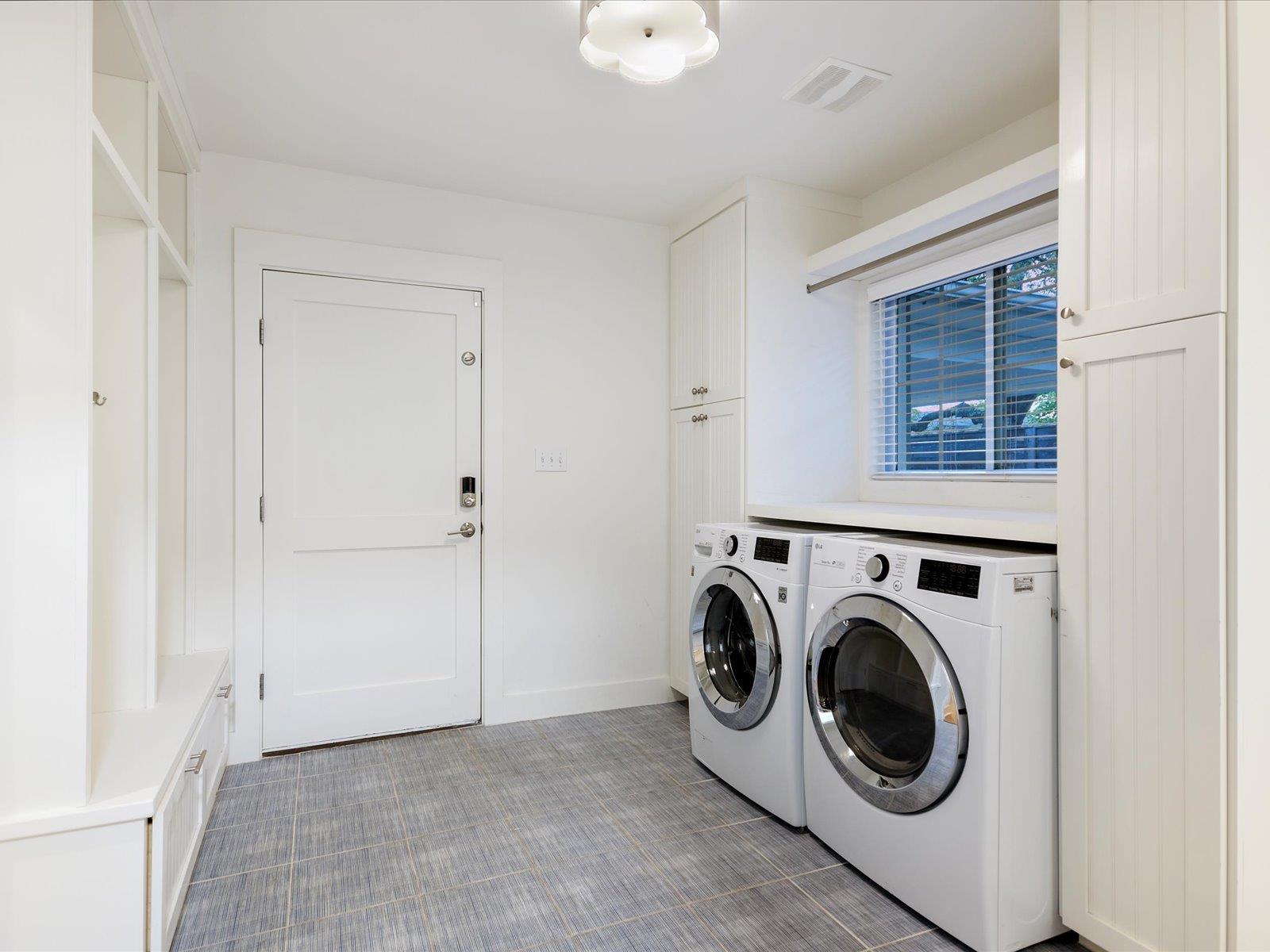 2517 Exposition BLVD