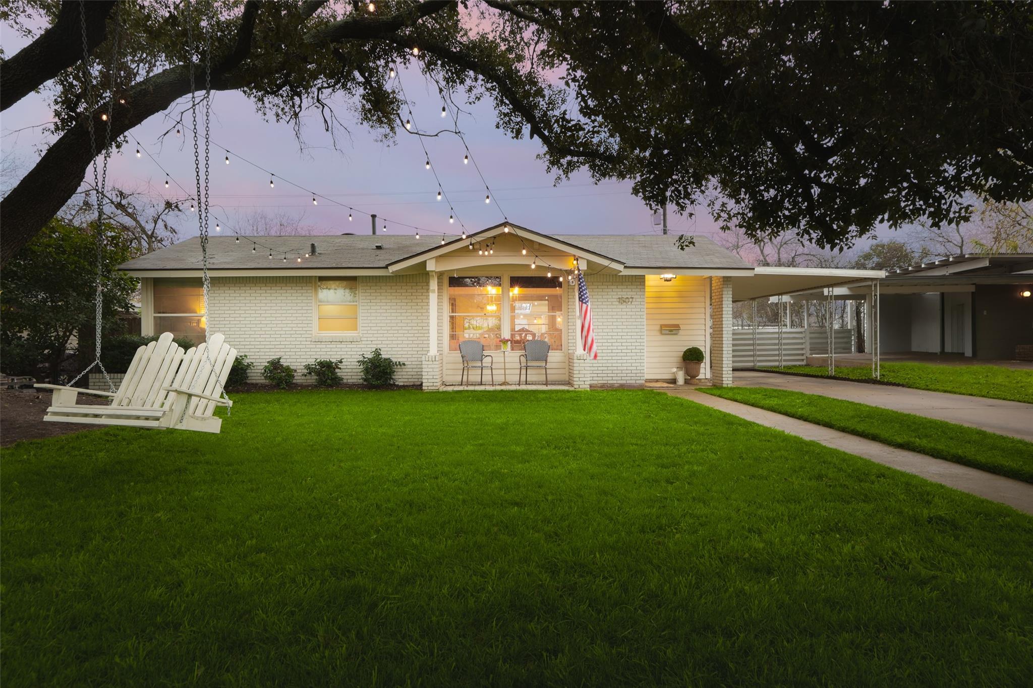 1507 Corona DR