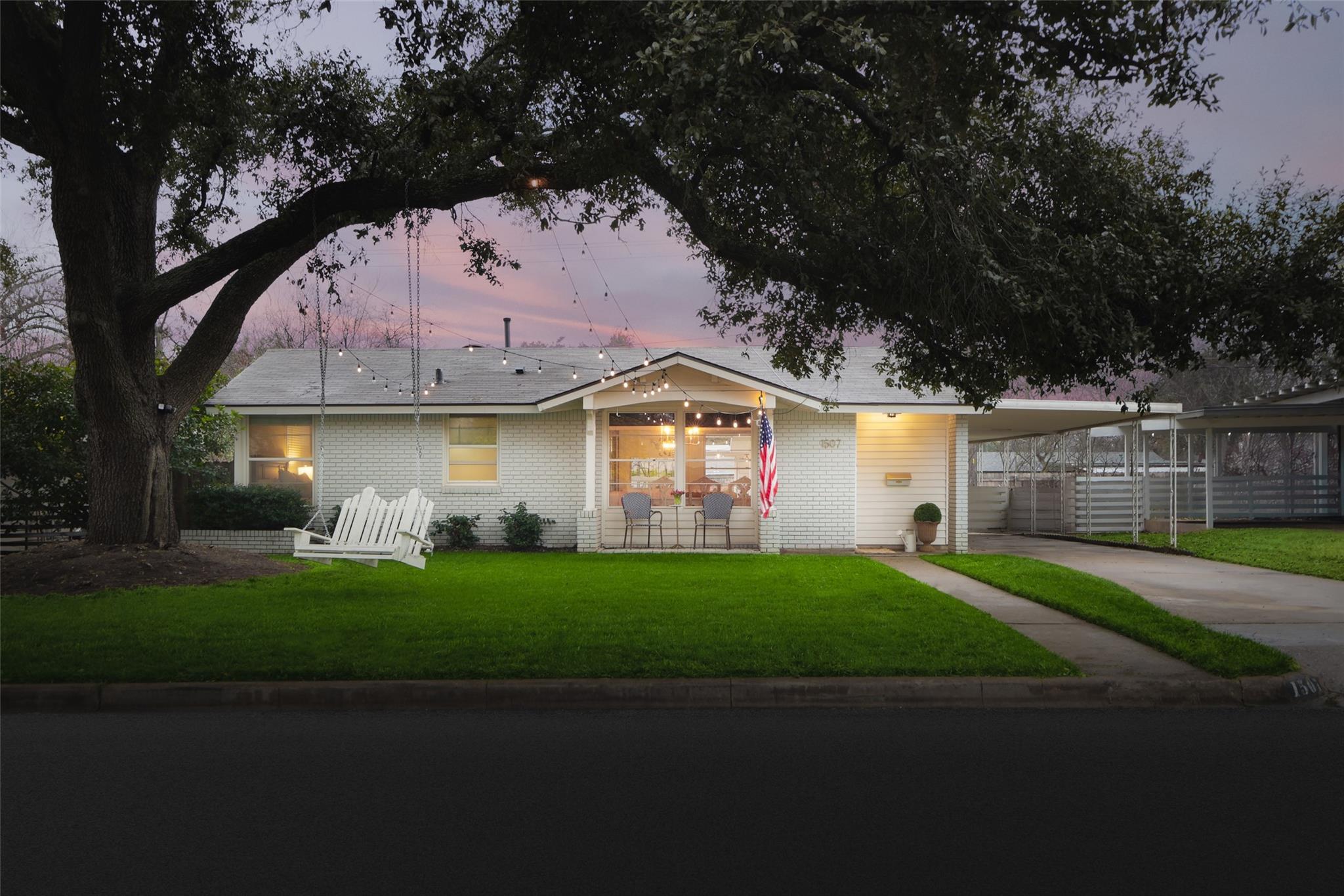 1507 Corona DR