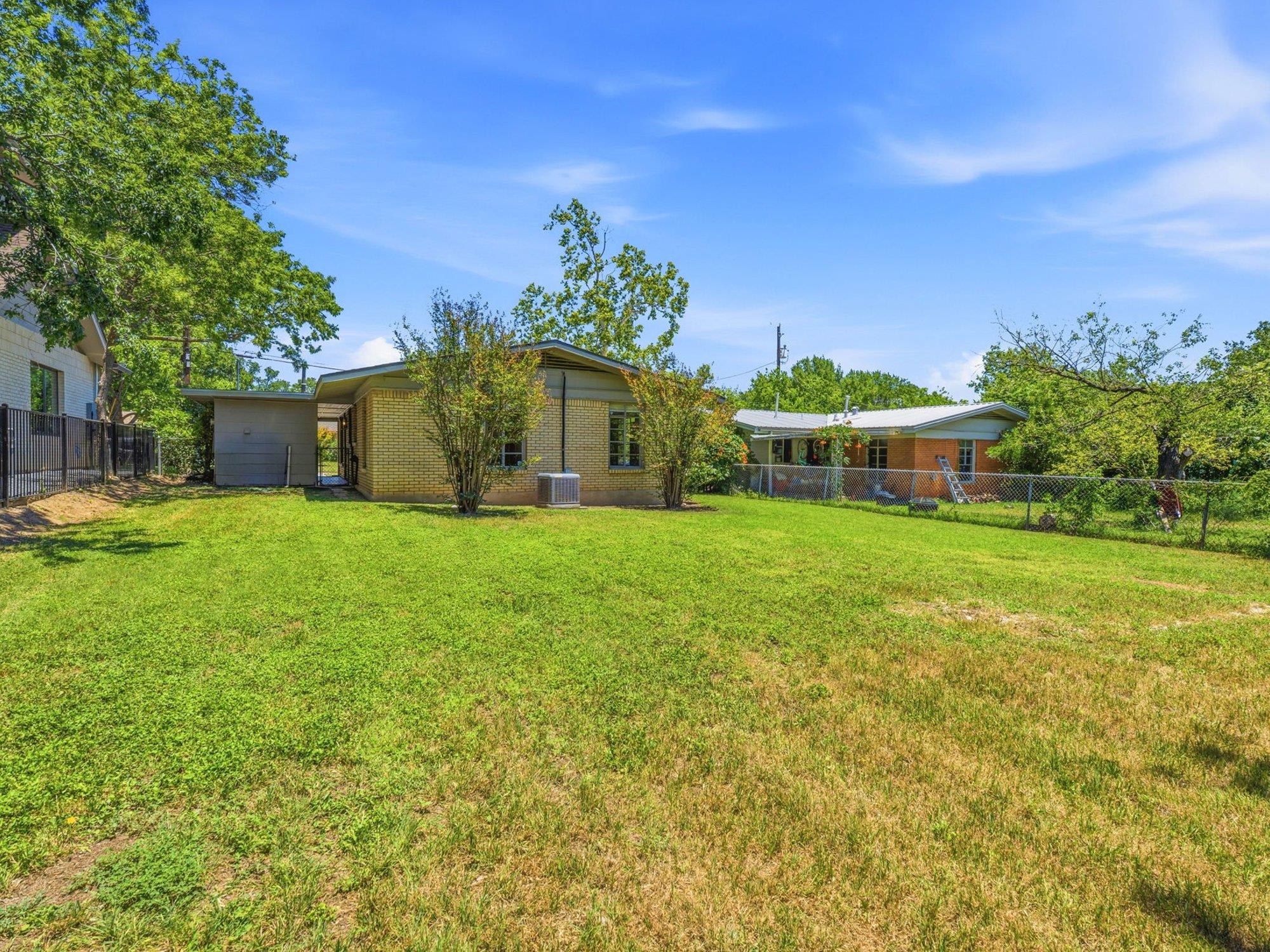 611 Wilmes DR