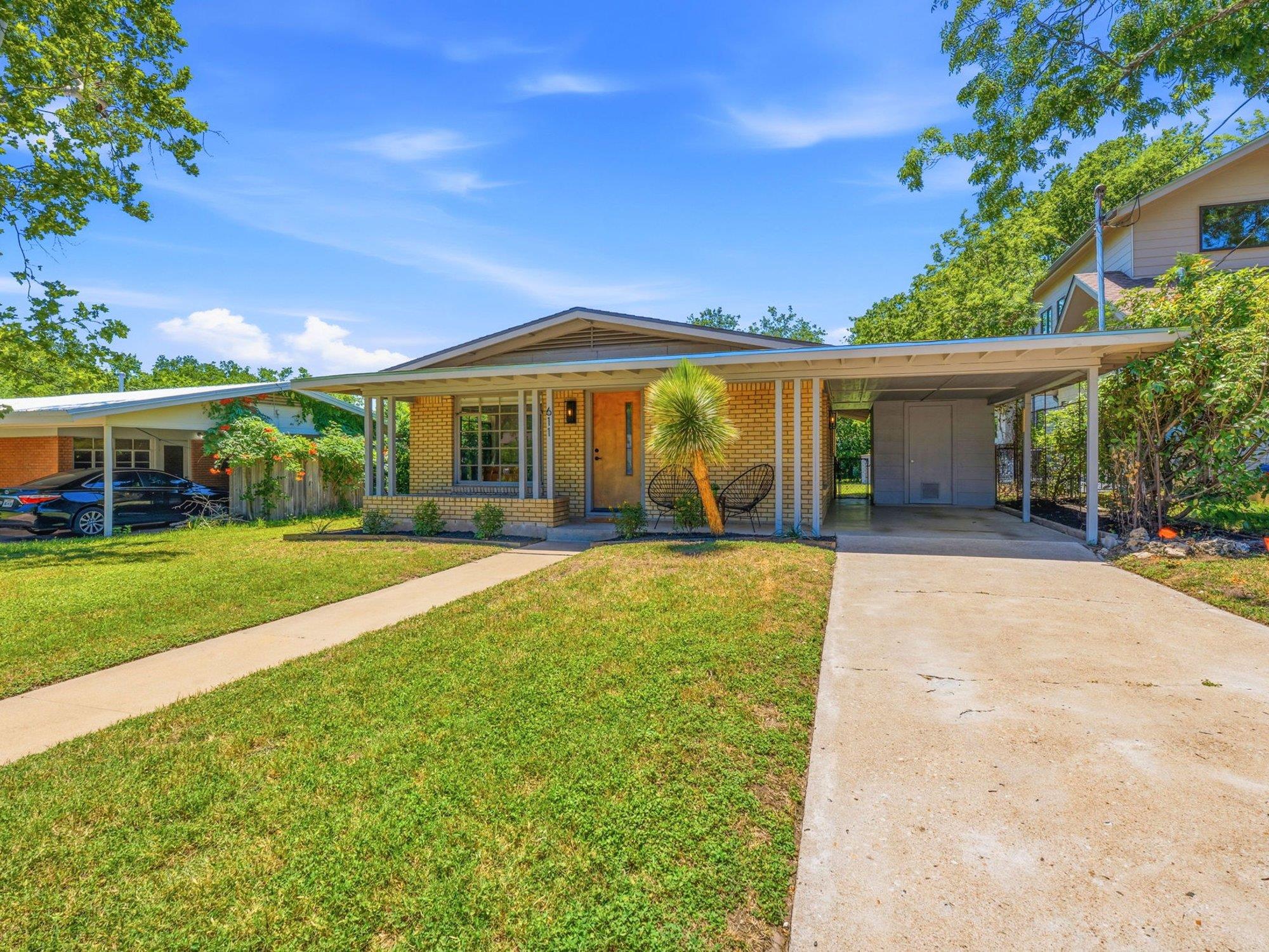 611 Wilmes DR