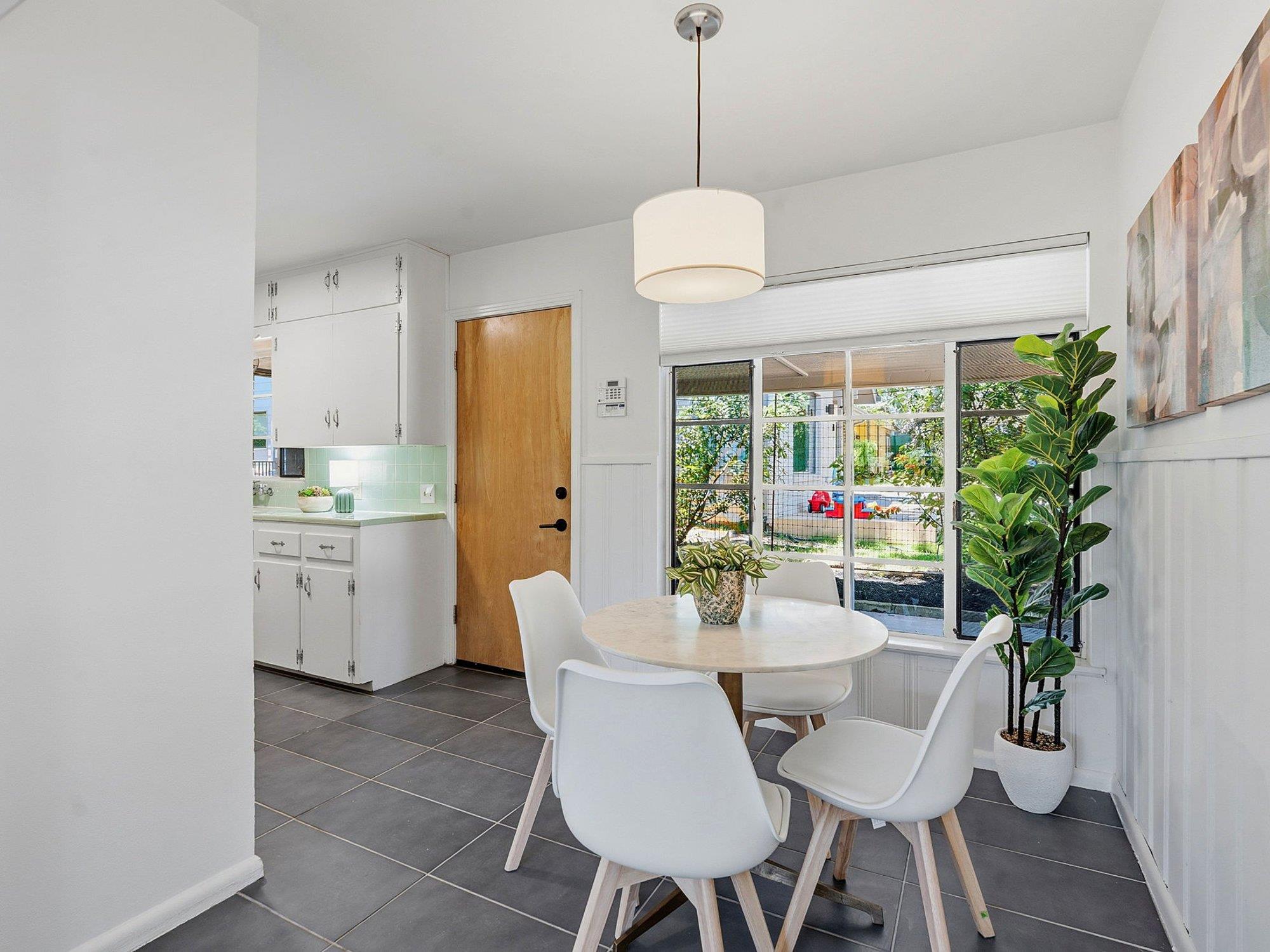 611 Wilmes DR