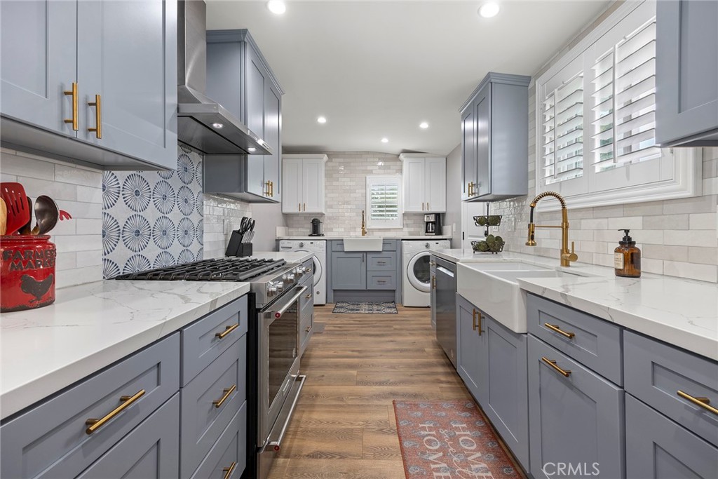 1400 W Wilshire Avenue