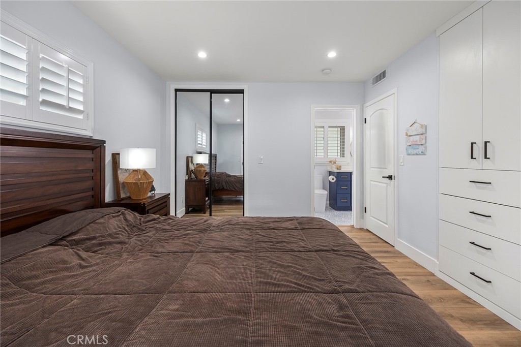 1400 W Wilshire Avenue