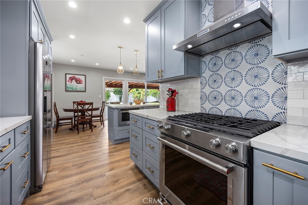 1400 W Wilshire Avenue