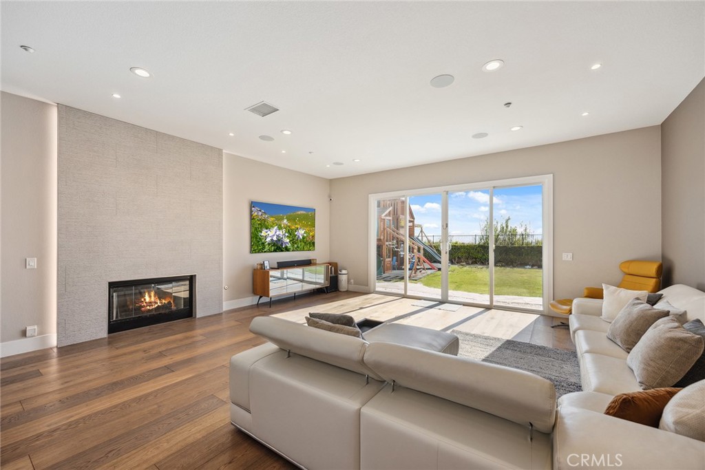 3111 Gardenia Lane