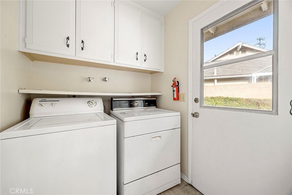 240 W Wedgewood