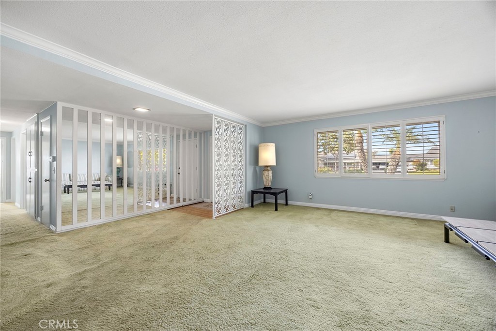 240 W Wedgewood