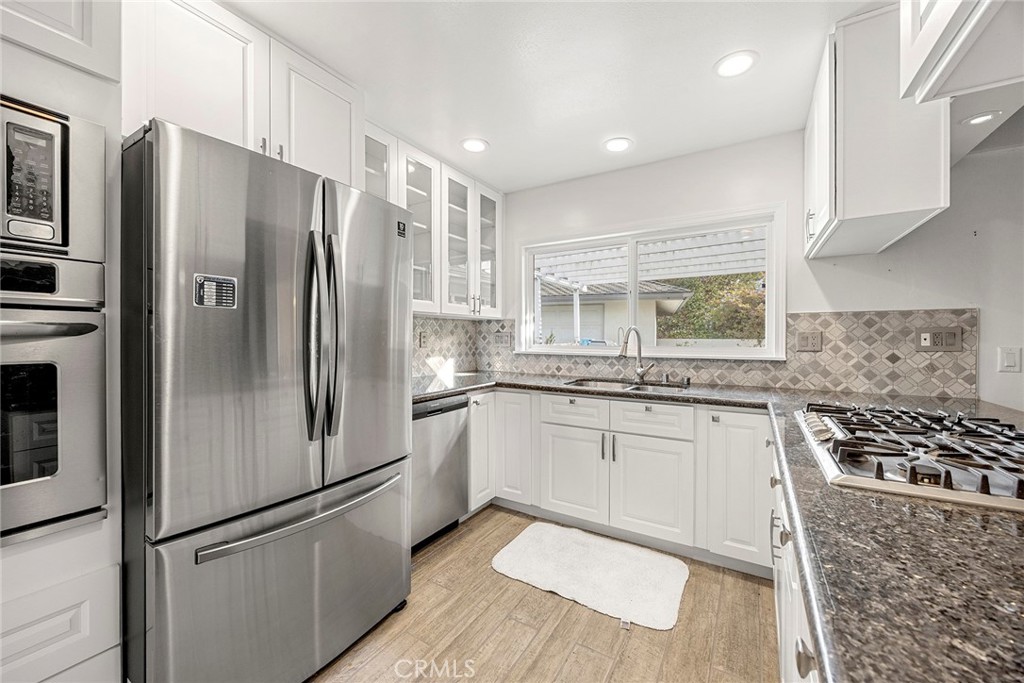 240 W Wedgewood