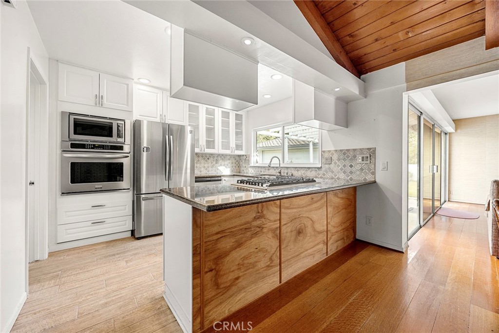 240 W Wedgewood