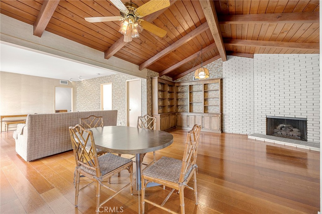 240 W Wedgewood