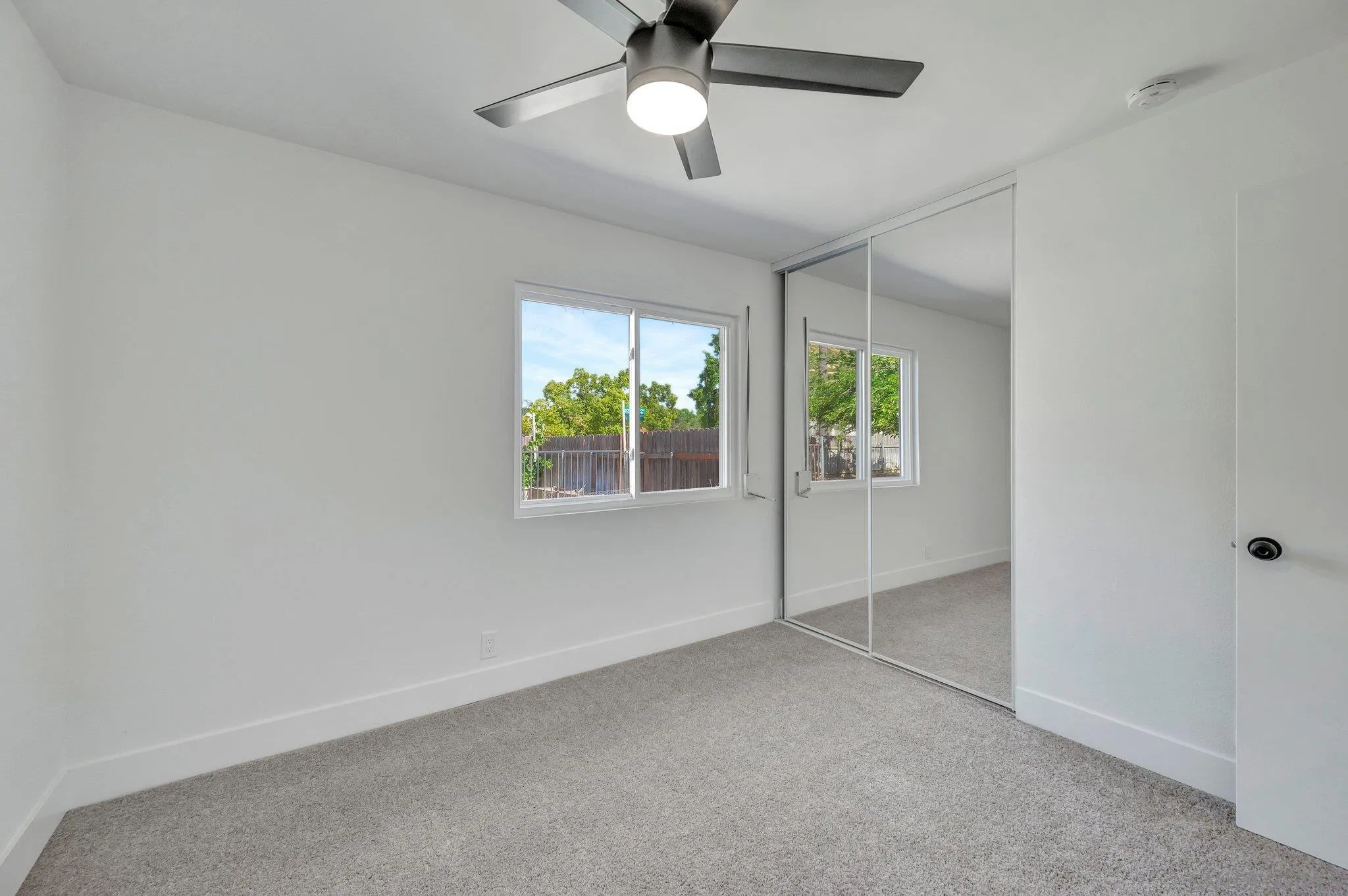 24936 Via Lopez Ct