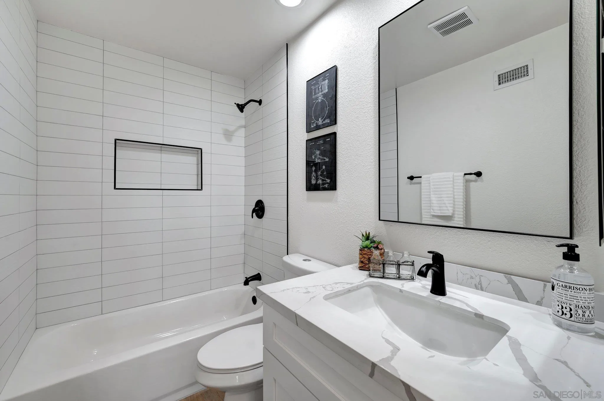 24936 Via Lopez Ct