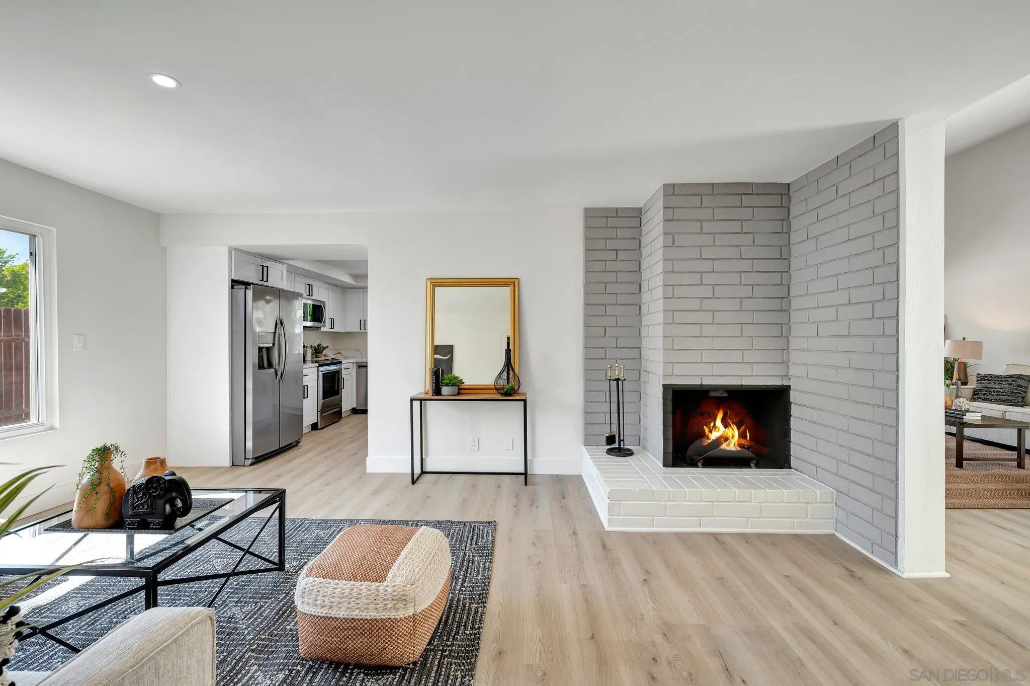 24936 Via Lopez Ct