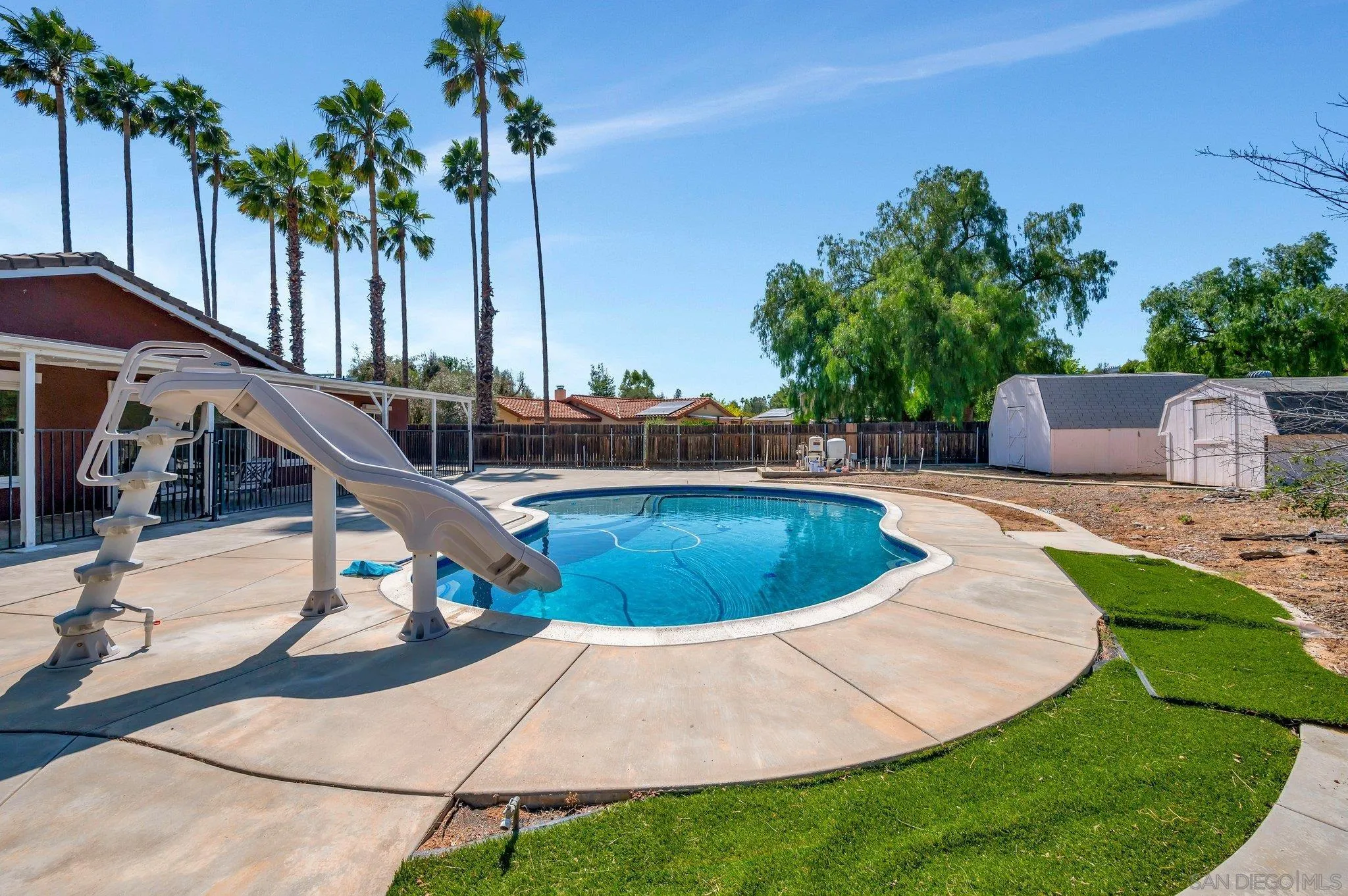 24936 Via Lopez Ct