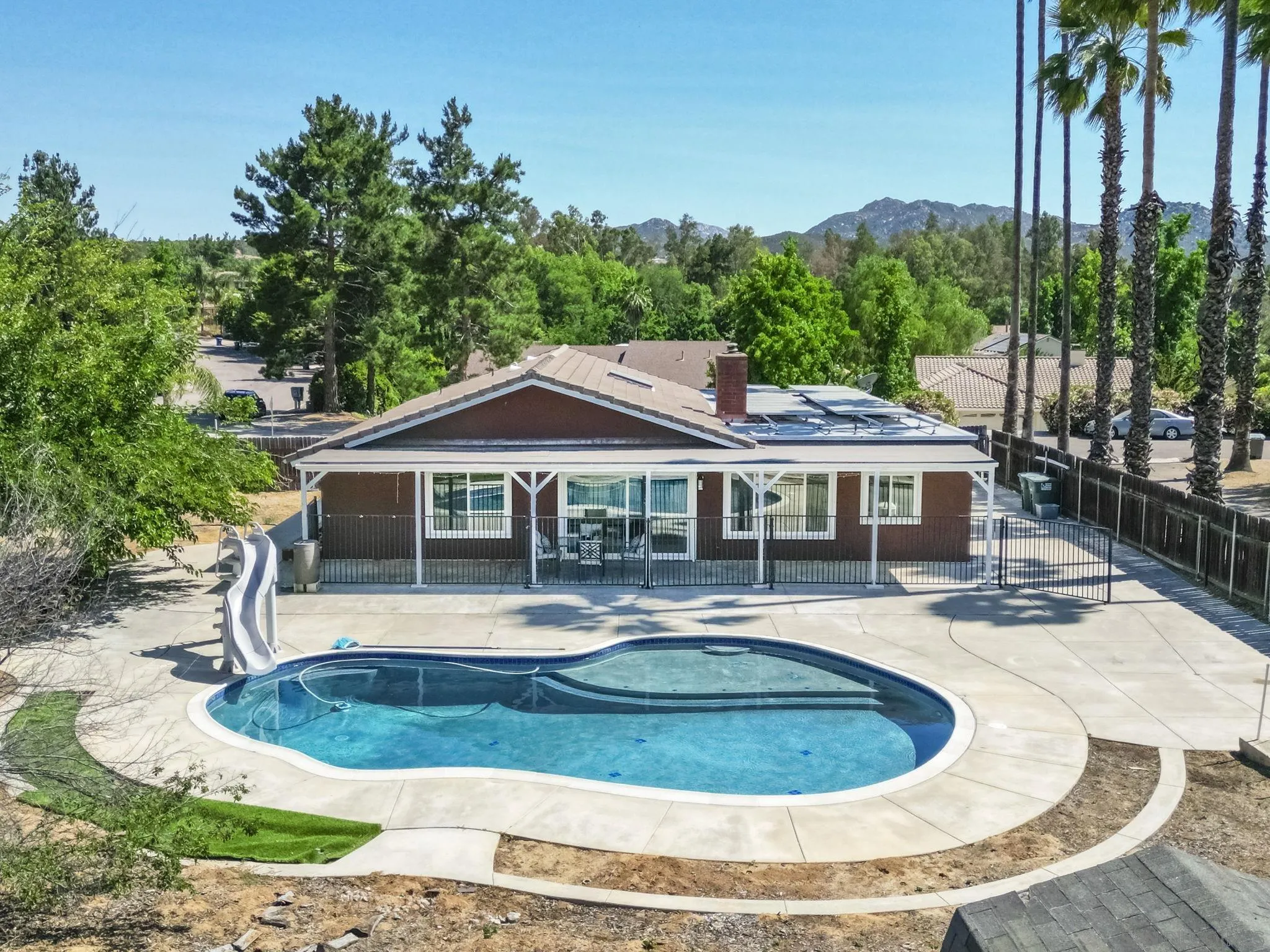 24936 Via Lopez Ct