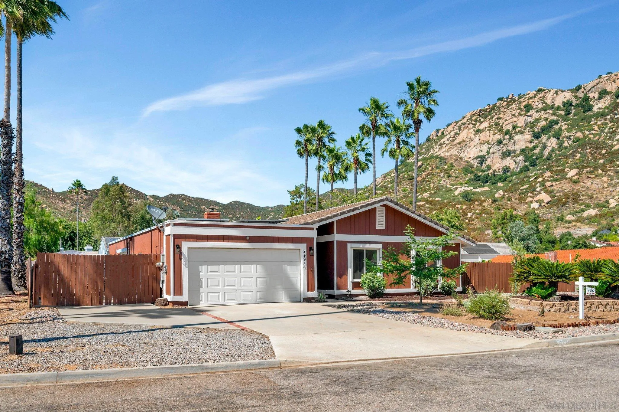 24936 Via Lopez Ct
