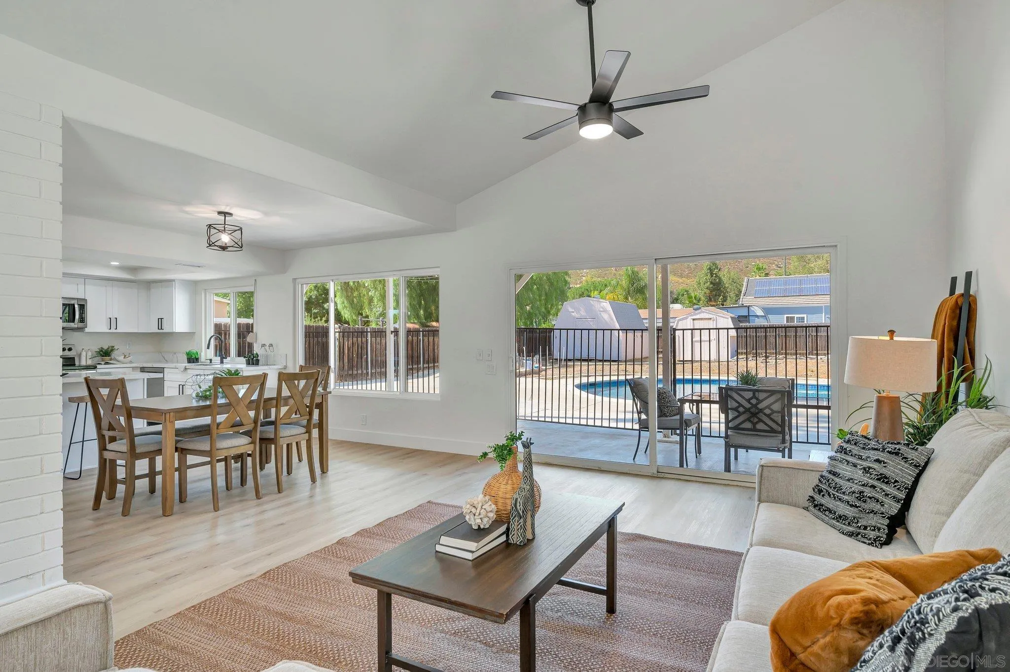 24936 Via Lopez Ct