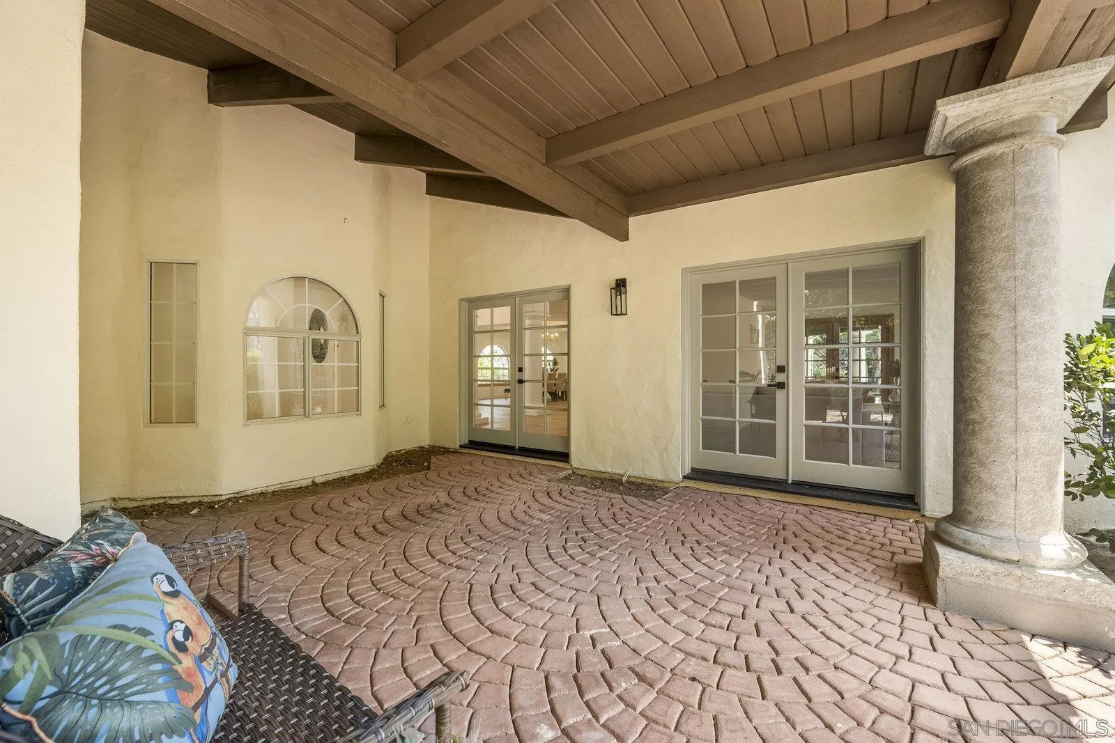 17601 Valle Verde