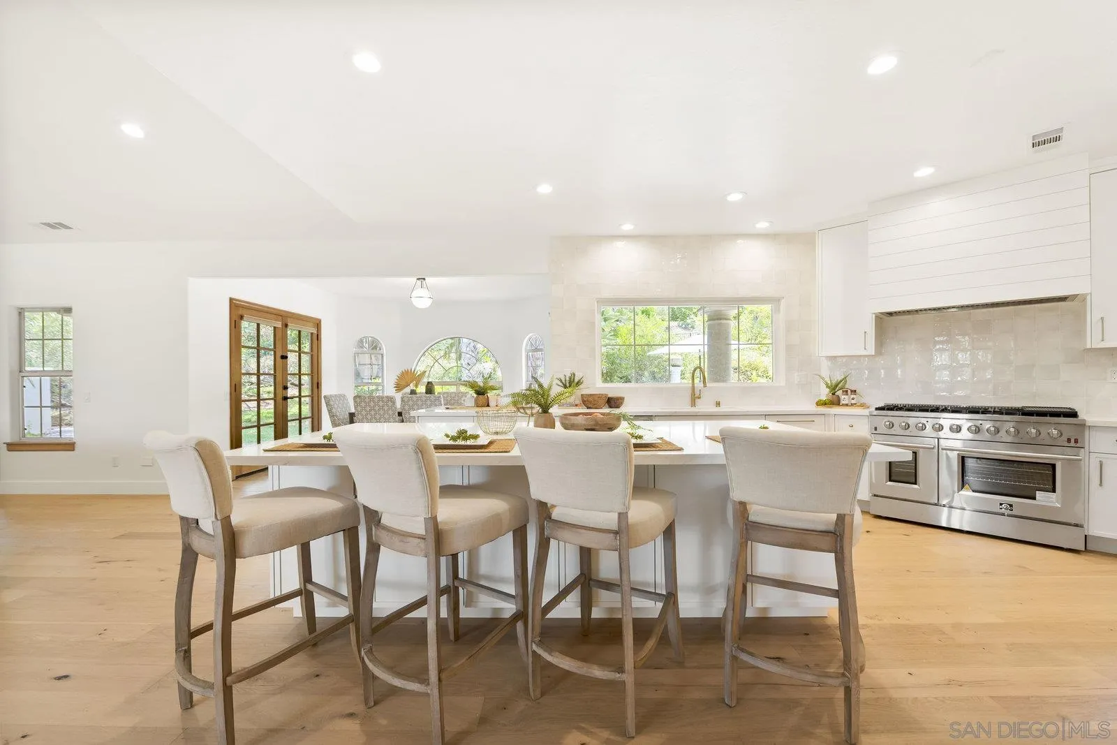 17601 Valle Verde