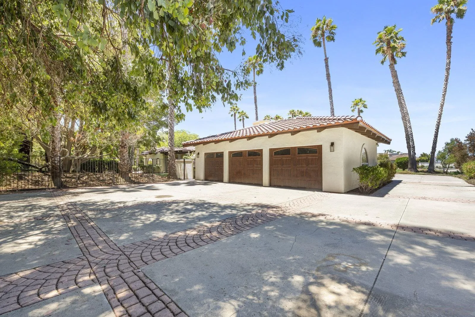 17601 Valle Verde