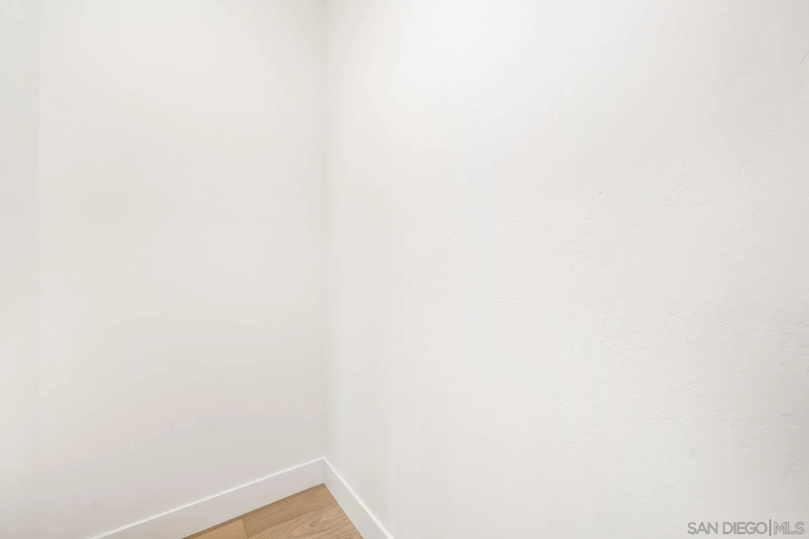 17601 Valle Verde