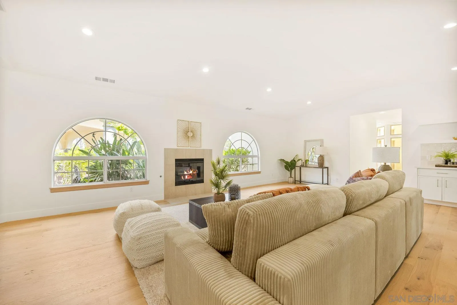 17601 Valle Verde