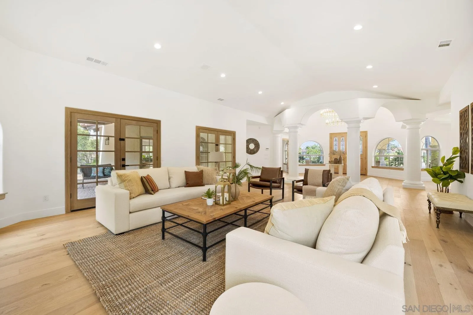 17601 Valle Verde