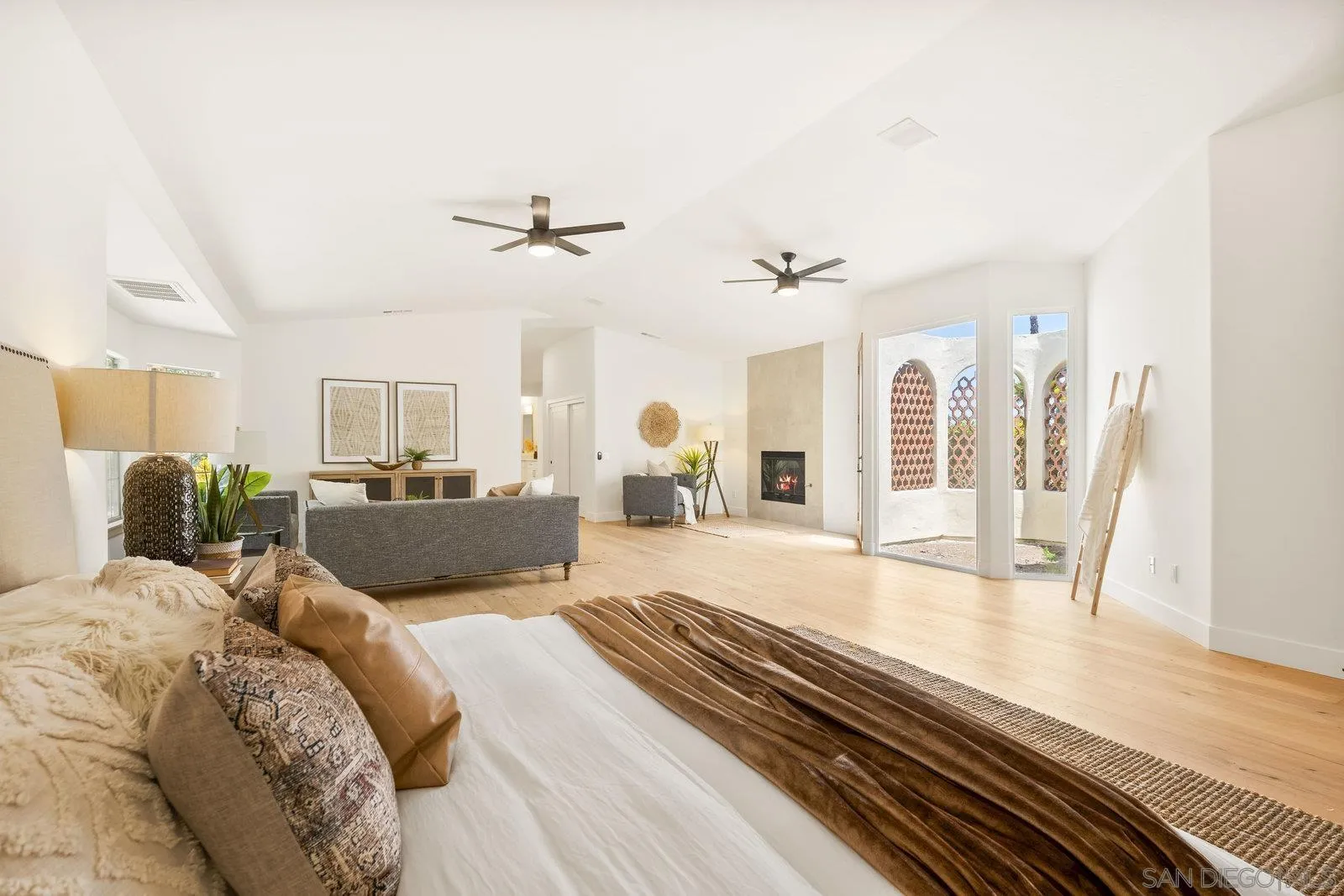 17601 Valle Verde