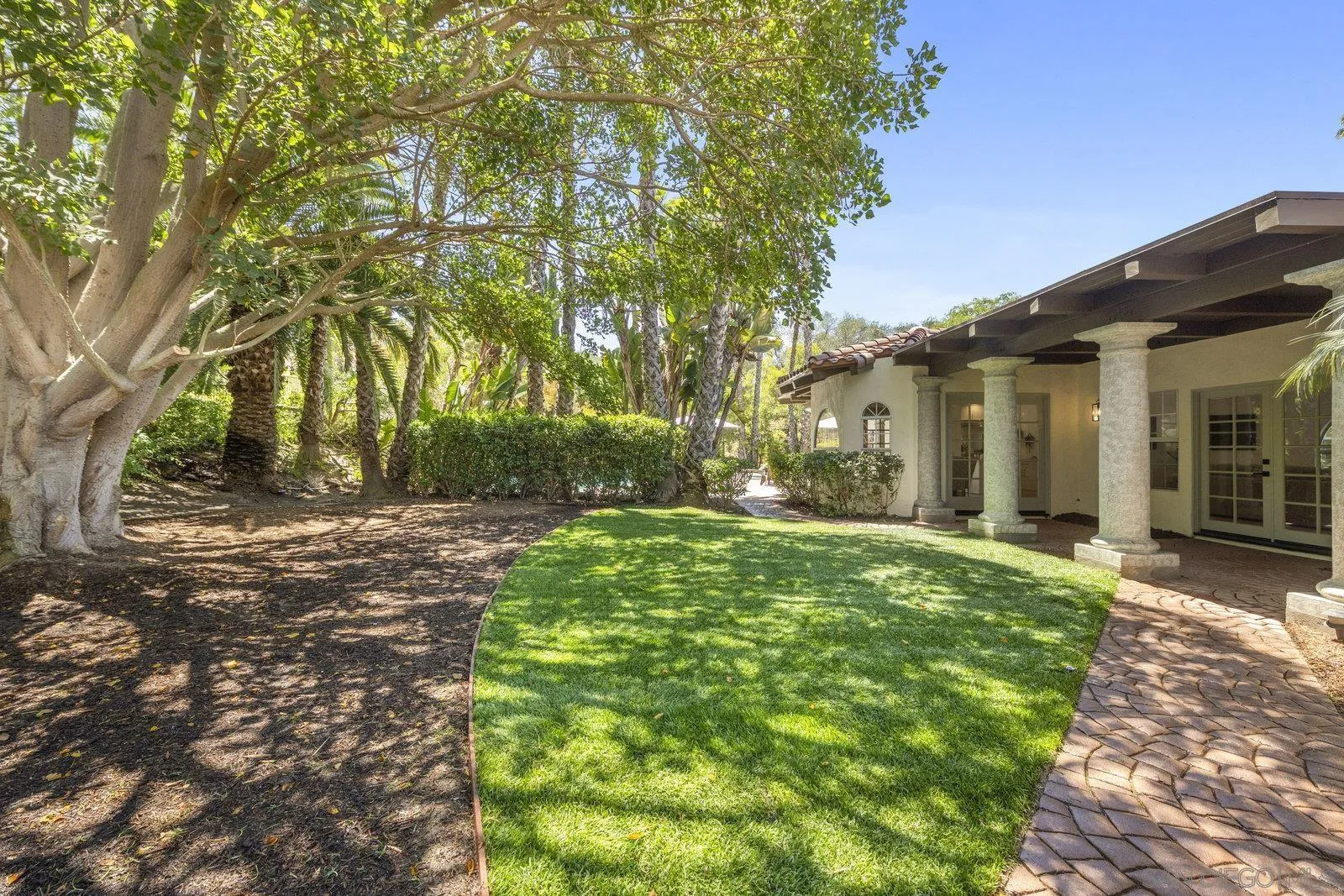17601 Valle Verde