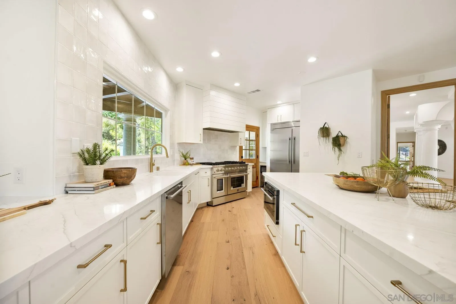 17601 Valle Verde